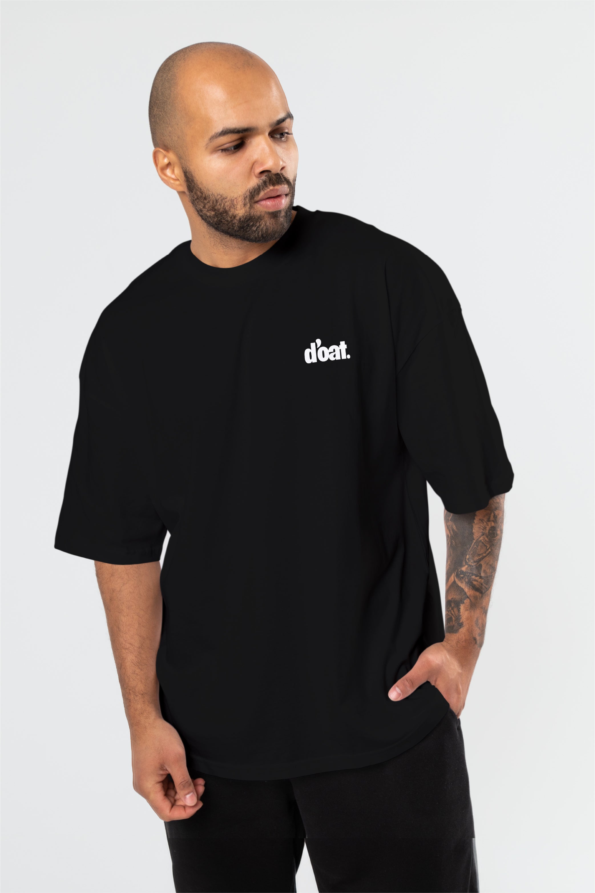 ALLDAYS d'oat. Oversized tee in black